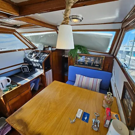 Barco Corleone Båthotell Lisboa