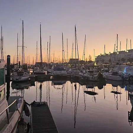 Ботель Barco Corleone *