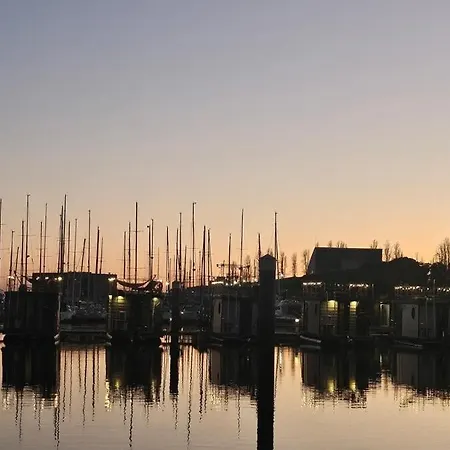 Barco Corleone ספינת מלון ליסבון